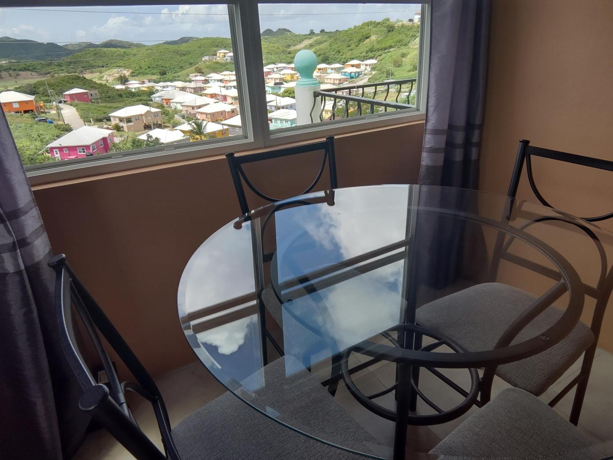 Zeus Estate Guesthouse St. John's Bagian luar foto