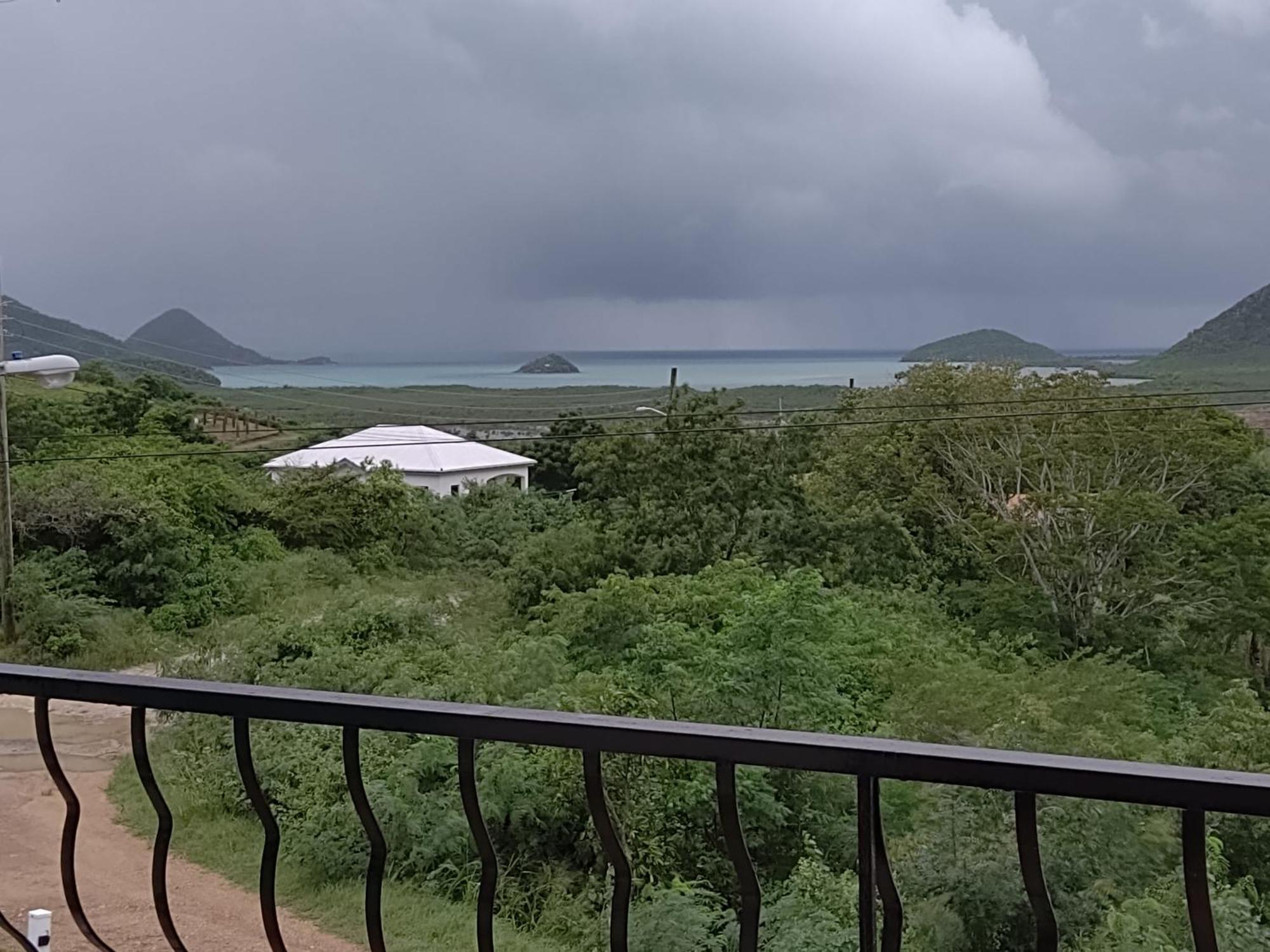 Zeus Estate Guesthouse St. John's Bagian luar foto